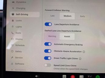 Tesla Model 3 (Dual Motor) Long Range 4WDE (306 ps) - HEAT AND COOL SEATS - SU