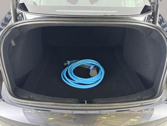 Tesla Model 3 (Dual Motor) Long Range 4WDE (306 ps) - HEAT AND COOL SEATS - SU