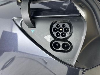 Tesla Model 3 (Dual Motor) Long Range 4WDE (306 ps) - HEAT AND COOL SEATS - SU