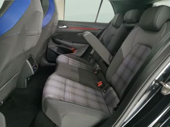 Volkswagen Golf 1.4 TSI 13kWh GTE Plug-in DSG (245 ps) - LED - ALCANTARA - HEATE