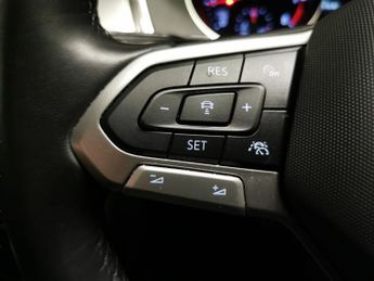 Volkswagen Passat 1.5 TSI EVO SEL DSG (150 ps) - PADDLE SHIFT - PARK SENSORS - AIR