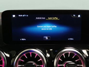 Mercedes-Benz EQA EQA 250+ 70.5kWh AMG Line (190 ps) - HEATED LEATHER