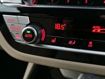 BMW iX3 80kWh Premier Edition (286 ps) - ACTIVE LANE ASSIST - DRIVING AS
