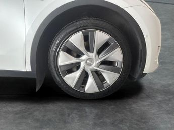 Tesla Model Y (Dual Motor) Long Range 4WDE (384 bhp) - HEATED STEERING - WIFI