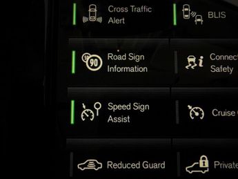 Volvo XC90 2.0h T8 Recharge 18.8kWh Ultimate Bright Plug-in 4WD (455 ps) - 