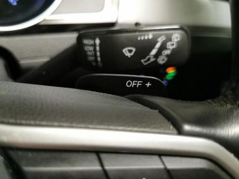 Volkswagen Passat 1.5 TSI EVO SEL DSG (150 ps) - PADDLE SHIFT - PARK SENSORS - AIR