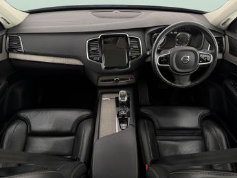Volvo XC90 2.0h T8 Recharge 18.8kWh Ultimate Bright Plug-in 4WD (455 ps) - 