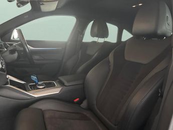 BMW i4 40 83.9kWh M Sport Gran Coupe eDrive (340 ps) - MODEL SPECIFIC D