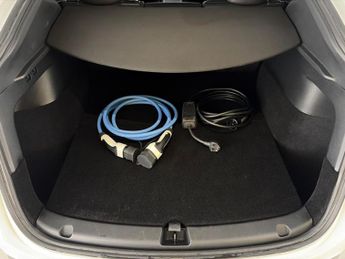 Tesla Model Y (Dual Motor) Long Range 4WDE (384 bhp) - REVERSE CAM - NAV - LEA