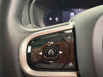 Volvo XC90 2.0h T8 Recharge 18.8kWh Plus Plug-in 4WD (455 ps) - 360 CAM