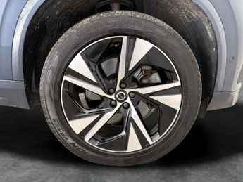 Volvo XC90 2.0h T8 Recharge 18.8kWh Plus Plug-in 4WD (455 ps) - 360 CAM