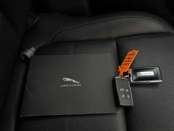 Jaguar F-PACE 2.0 D200 MHEV R-Dynamic S AWD (204 ps) - REVERSE CAM - NAV - HEA