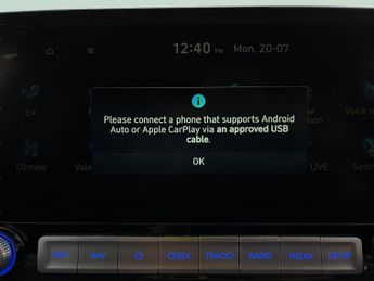Hyundai Kona 64kWh Premium (10.5kW Charger) (204 ps) - UPGRADED SOUND - LED