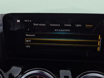 Mercedes-Benz EQA EQA 300 66.5kWh AMG Line (Premium) 4MATIC (228 ps) - HEATED SEAT