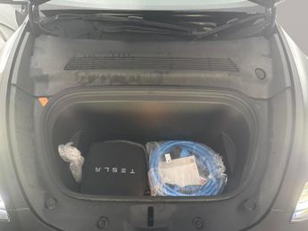 Tesla Model Y (Dual Motor) Long Range 4WDE (384 bhp) - HEATED STEERING