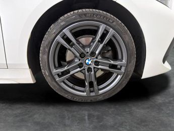 BMW 1 Series 1.5 118i M Sport (LCP) DCT (136 ps) - LANE DEPARTURE 