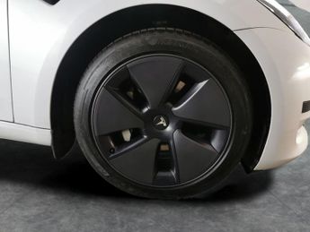 Tesla Model 3 Saloon RWD (241 bhp) - PARK ASSIST - LED - REVERSE CAM