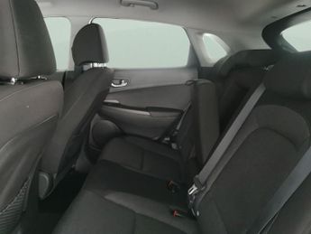 Hyundai Kona 64kWh Premium (10.5kW Charger) (204 ps) - KEYLESS ENTRY - LED - 