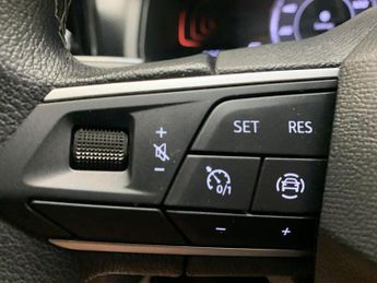 Seat Arona 1.0 TSI SE DSG (110 ps) - USB AUDIO - SPLIT FOLDING REAR SEATS -