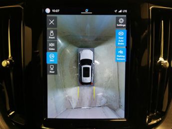 Volvo XC60 2.0h T6 Recharge 18.8kWh R-Design Plug-in AWD (350 ps) - PAN ROO