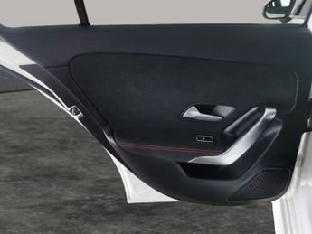 Mercedes-Benz A Class 1.5 A180d AMG Line 7G-DCT (116 ps) - ACTIVE LANE KEEPING ASSIST 
