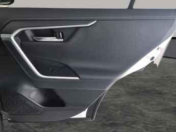 Toyota RAV4 2.5 VVT-h GPF Design CVT (218 ps) - REVERSE CAM - NAV - LANE DEP