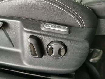 Volkswagen Passat 1.4 TSI 13kWh GTE Advance Plug-in DSG (218 ps) - KEYLESS ENTRY -