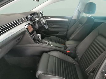 Volkswagen Passat 1.4 TSI 13kWh GTE Advance Plug-in DSG (218 ps) - KEYLESS ENTRY -