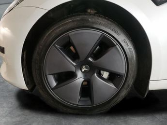 Tesla Model 3 Saloon RWD (241 bhp) - PARK ASSIST - LED - REVERSE CAM