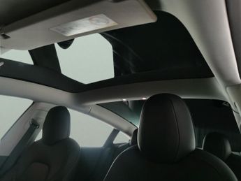 Tesla Model 3 Saloon RWD (241 bhp) - PARK ASSIST - LED - REVERSE CAM