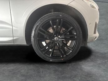 Volvo XC60 2.0 B5 MHEV R-Design Pro AWD (235 ps) - SURROUND VIEW - SENSUS S