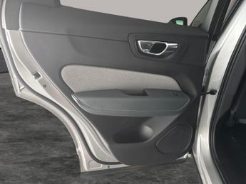 Volvo XC60 2.0 B5 MHEV R-Design Pro AWD (235 ps) - SURROUND VIEW - SENSUS S