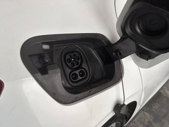 Volkswagen ID.3 Pro Performance 58kWh Family (204 ps) - COMFORT PACK - BLUETOOTH