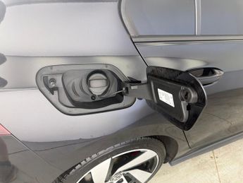 Volkswagen Golf 2.0 TSI GTI DSG (245 ps) - DIGITAL DASH - PADDLE SHIFT - PARK SE