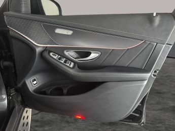 Mercedes-Benz EQC EQC 400 80kWh AMG Line 4MATIC (408 ps) - HEATED LEATHER - COMFOR