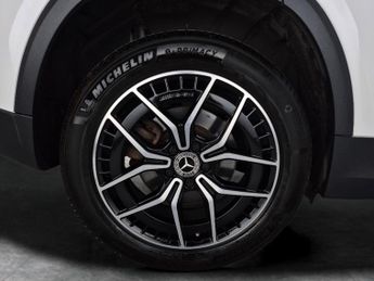 Mercedes-Benz EQA EQA 300 66.5kWh AMG Line (Premium) 4MATIC (228 ps) - HEATED SEAT