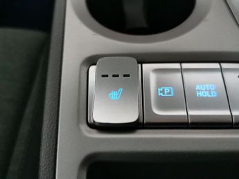 Hyundai Kona 64kWh Premium (10.5kW Charger) (204 ps) - REVERSE CAM - NAV - HE