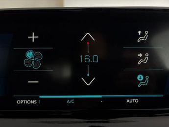 Peugeot E-2008 50kWh GT (7kW Charger) (136 ps) - LED - REVERSE CAM - NAV