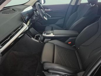 BMW iX1 30 66.5kWh xLine xDrive (11kW Charger) (313 ps) - COMFORT SEATS