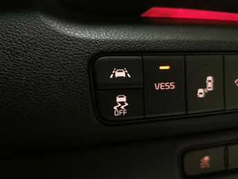 Kia Niro 64kWh 4+ (201 bhp) - NAV - HEATED STEERING - BLIND SPOT ASSIST
