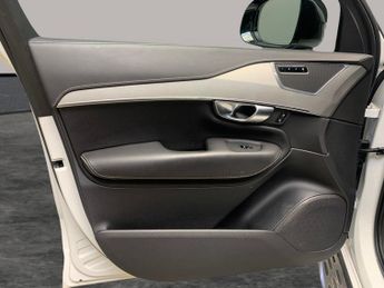 Volvo XC90 2.0 B5 MHEV R-Design Pro 4WD (235 ps) - SENSUS SAT NAV - CARPLAY