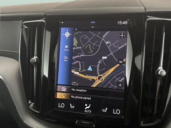 Volvo XC60 2.0 B5 MHEV R-Design Pro AWD (235 ps) - SURROUND VIEW - SENSUS S