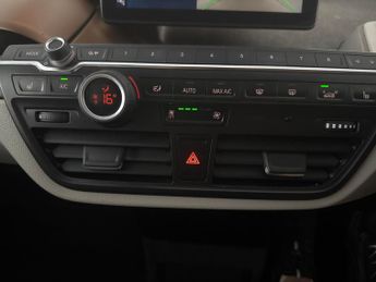 BMW i3 42.2kWh (170 ps) - LED - HEATED SEATS - ADDITIONAL 12V POWER SOC