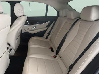 Mercedes-Benz E Class 2.0 E300e 13.5kWh AMG Line Edition Plug-in G-Tronic+ (320 ps) - 