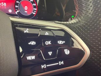 Volkswagen Golf 2.0 TSI GTI DSG (245 ps) - DIGITAL DASH - PADDLE SHIFT - PARK SE