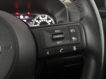 Nissan Qashqai 1.3 DIG-T MHEV Acenta Premium XTRON (158 ps) - LANE DEPARTURE  -