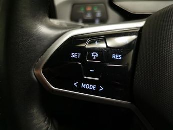 Volkswagen ID.3 110kW Life Pure Perform 45kWh [110kW Ch] - PARK SENSORS - CLIMAT