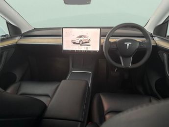 Tesla Model Y SUV RWD (346 ps) - HEATED STEERING - WIFI - BLIND SPOT ASSIST