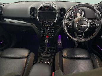 Mini Countryman 2.0 John Cooper Works ALL4 (231 ps) - MINI ACTIVITY PACK - 19IN 