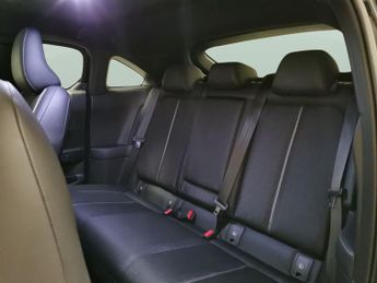 Mazda MX-30 35.5kWh Makoto (145 ps) - BOSE - CARPLAY - KEYLESS ENTRY